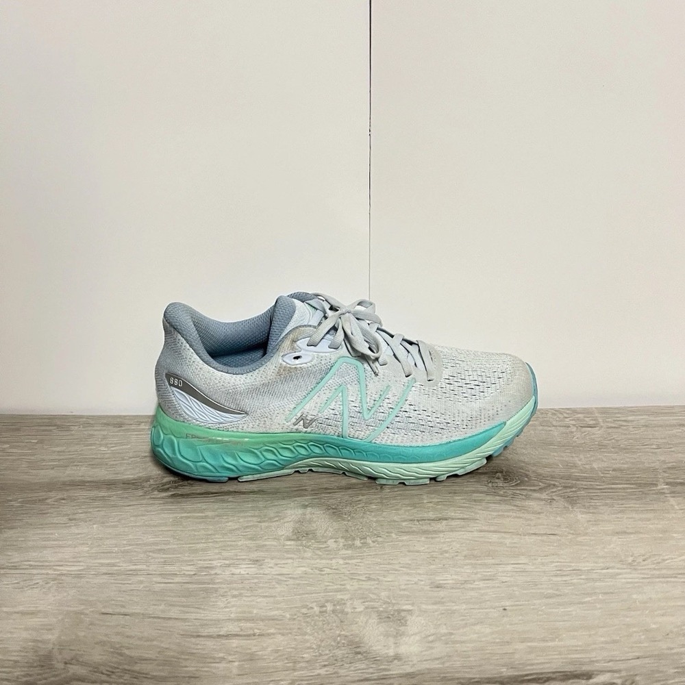 New Balance Fresh Foam 880 v12 Womens Running Shoes Gray Mint 9.5 W880G12